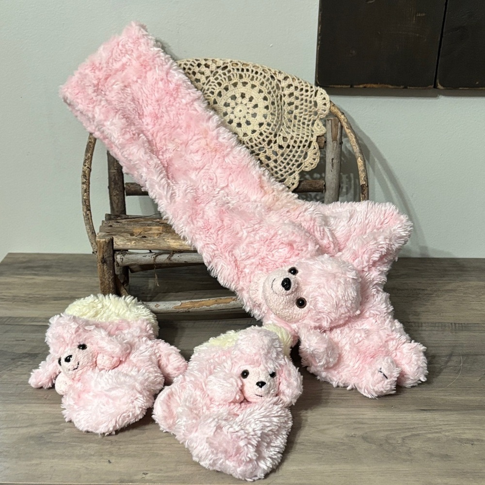 PRE OWNED VINTAGE BESTEVER PINK FAUX FUR GIRL'S POODLE SCARF AND POODLE MITTENS